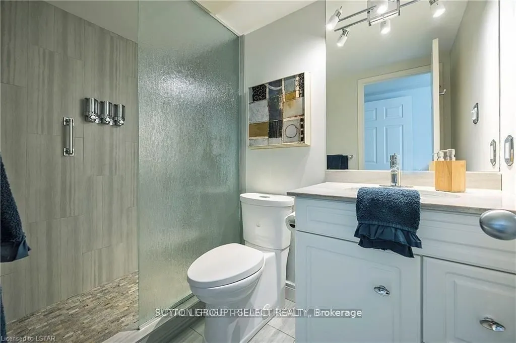 155 Kent Street, #1205
