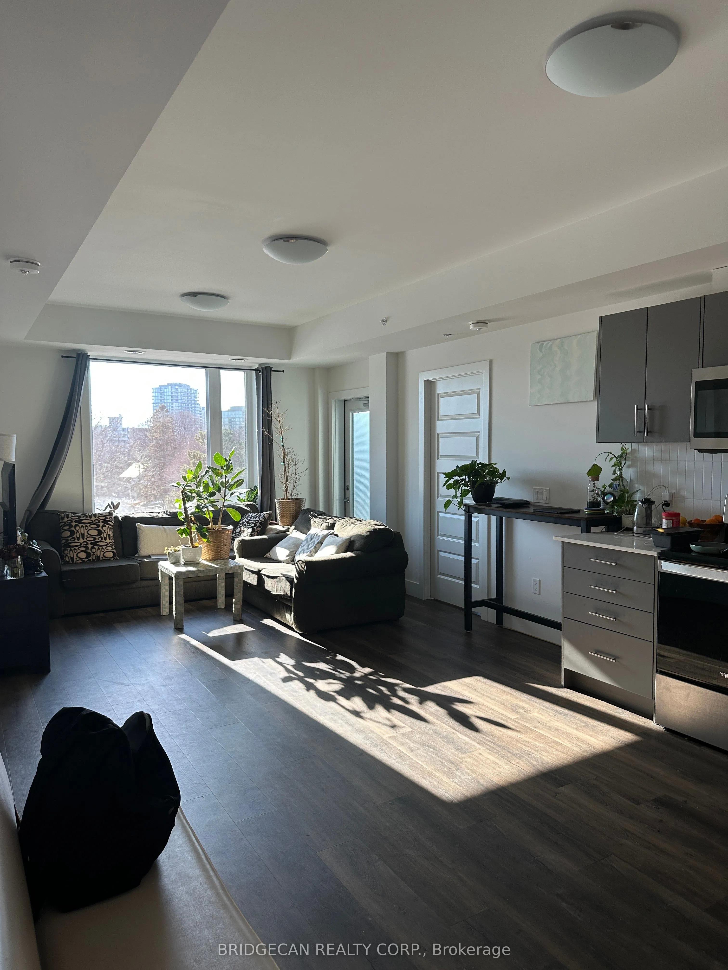 103 Roger Street, #6