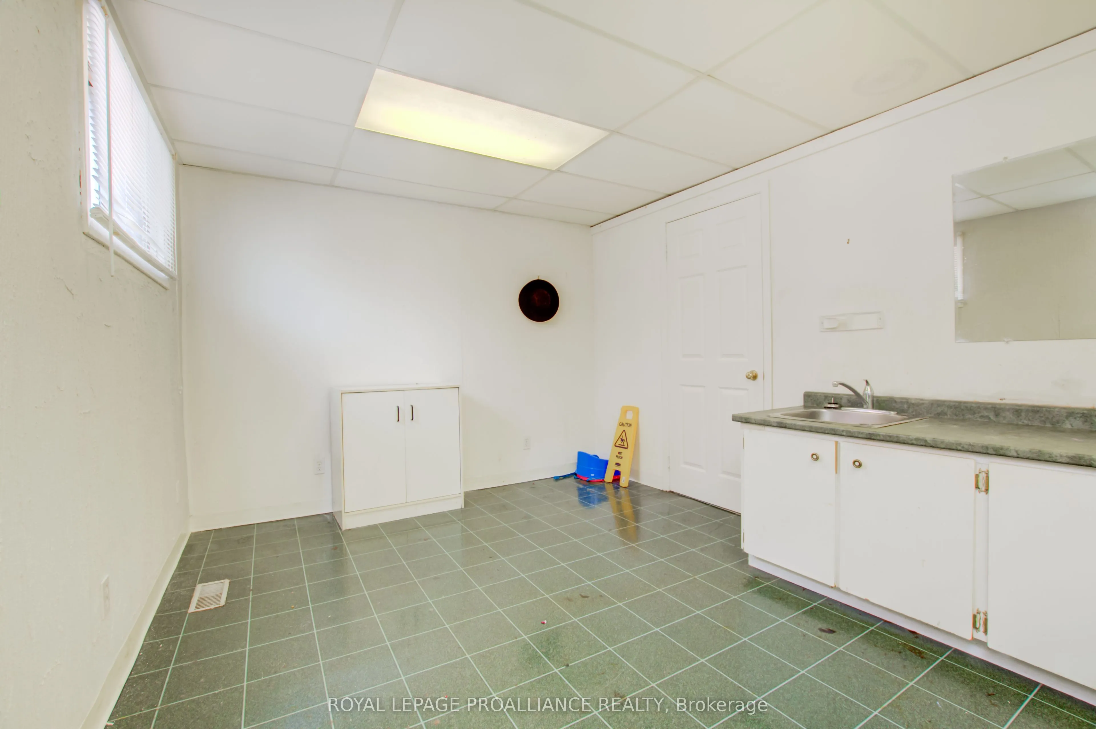 30 Prince Edward Street W