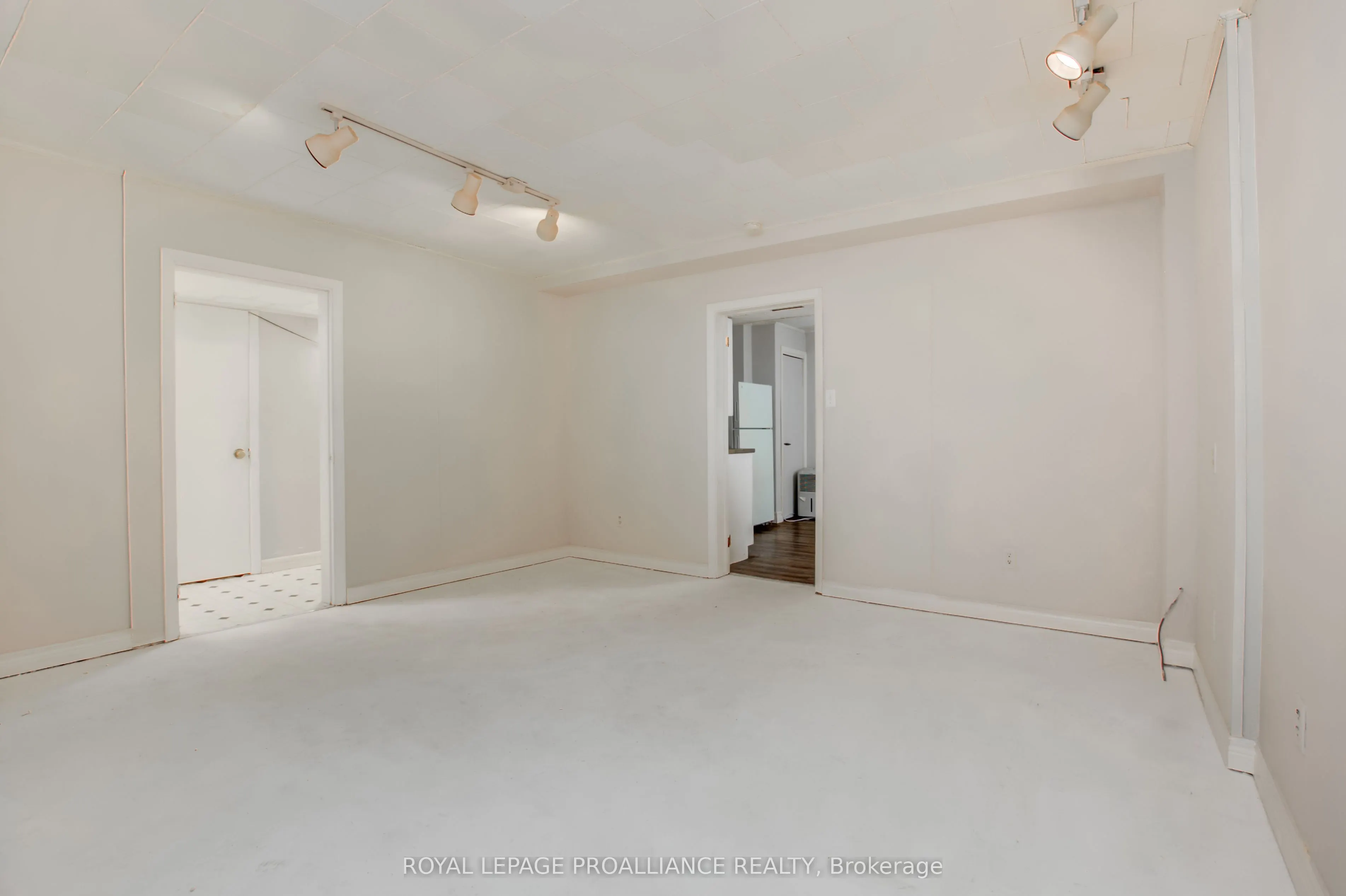 30 Prince Edward Street W