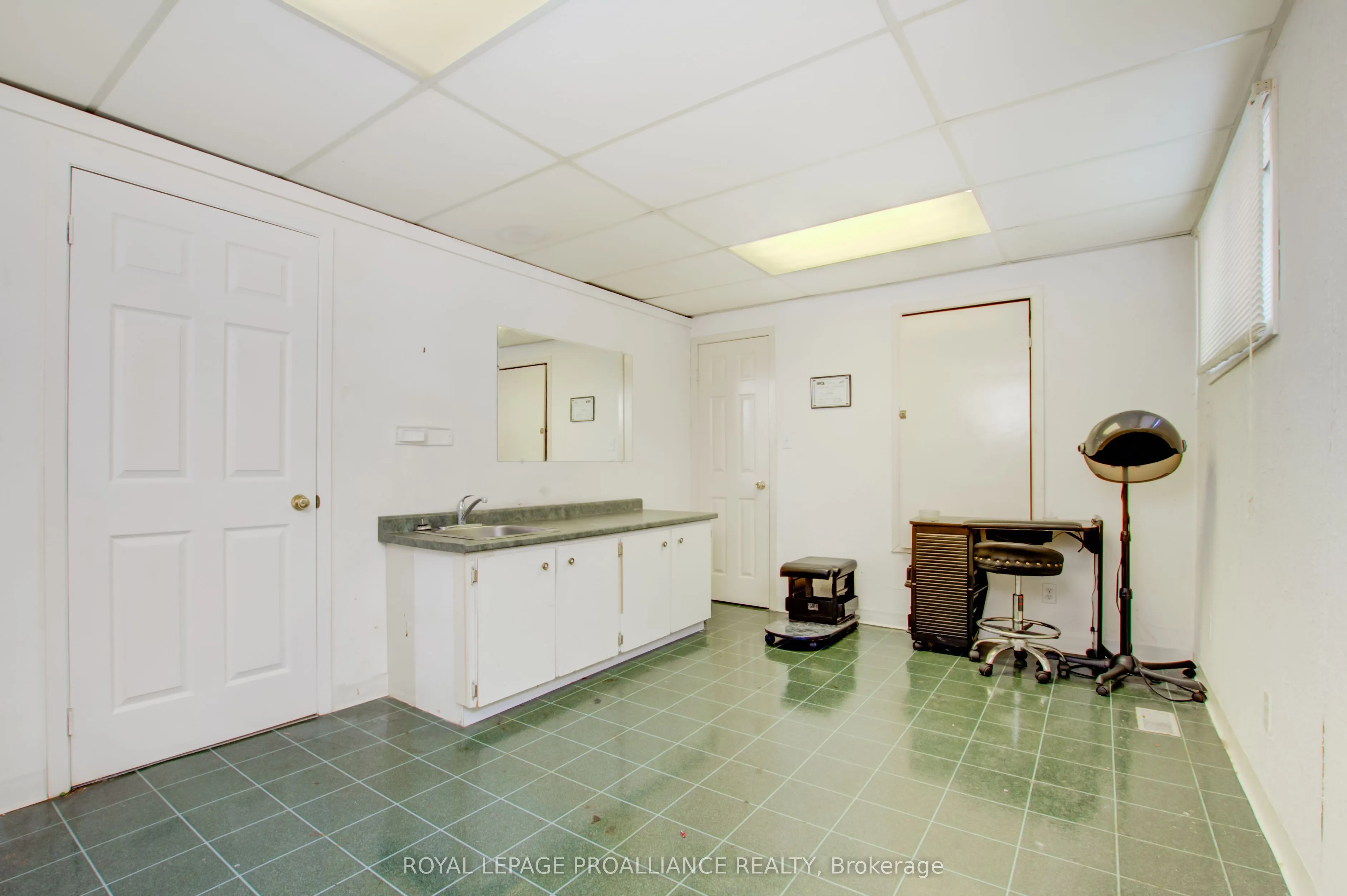 30 Prince Edward Street W