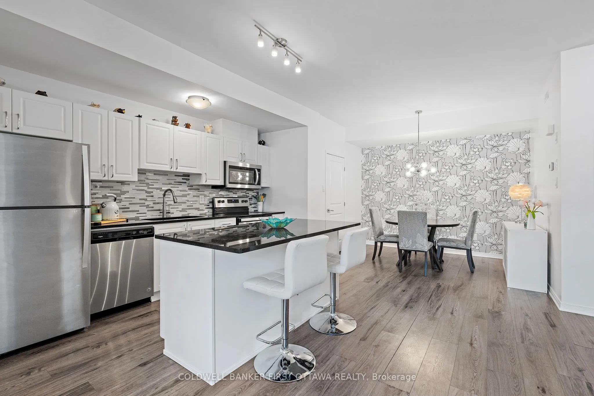 365 Haliburton Heights, #F