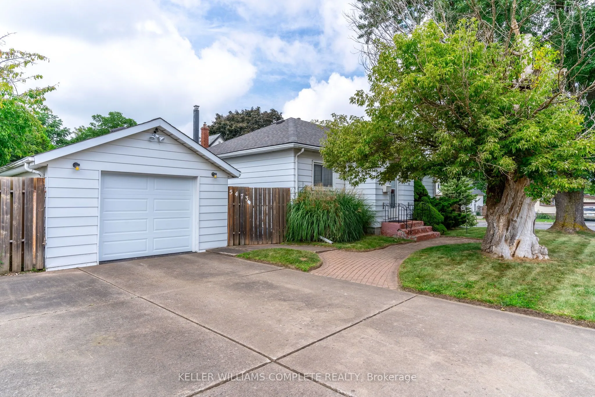 5473 Hillsdale Avenue