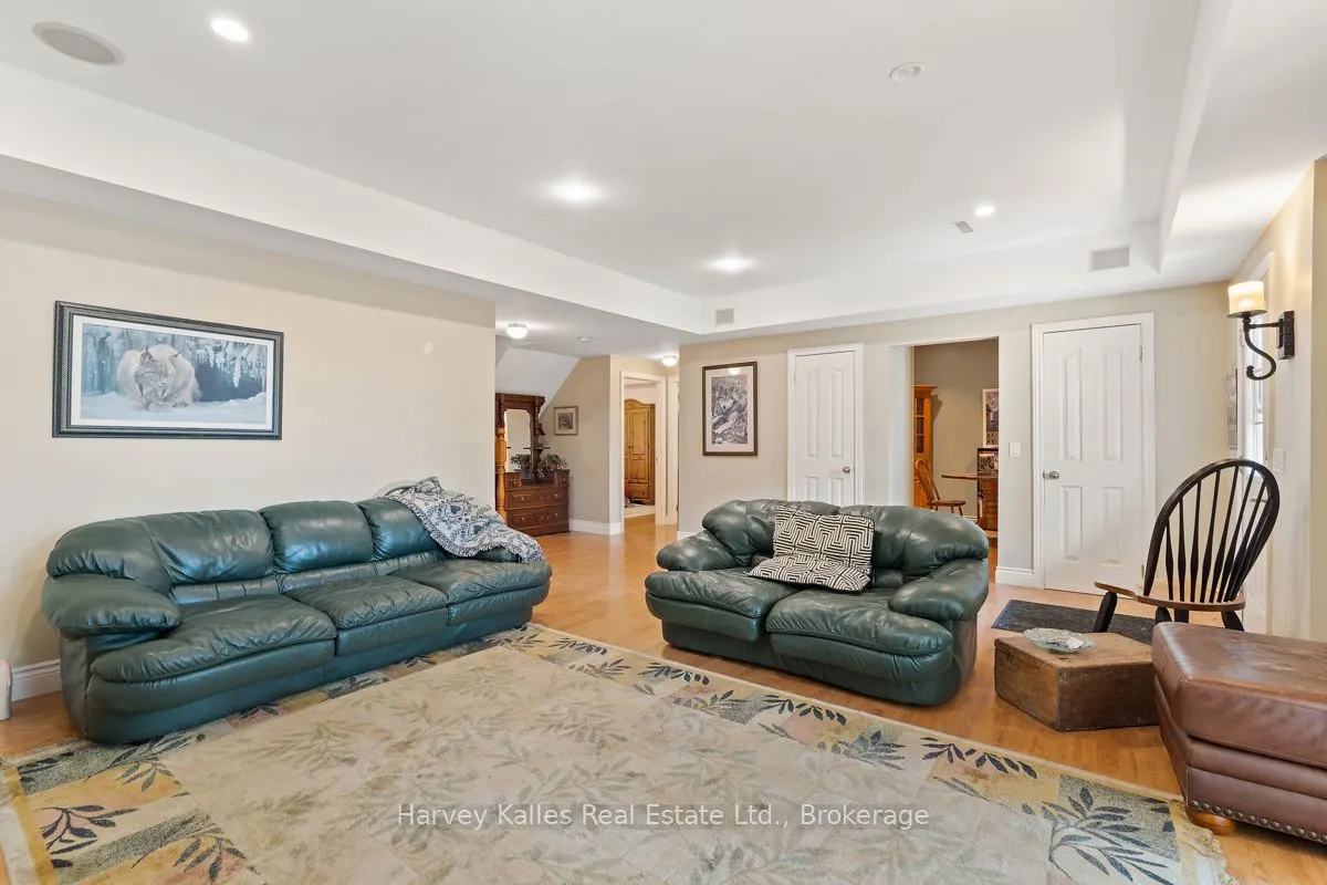 1039 Gordon St Street