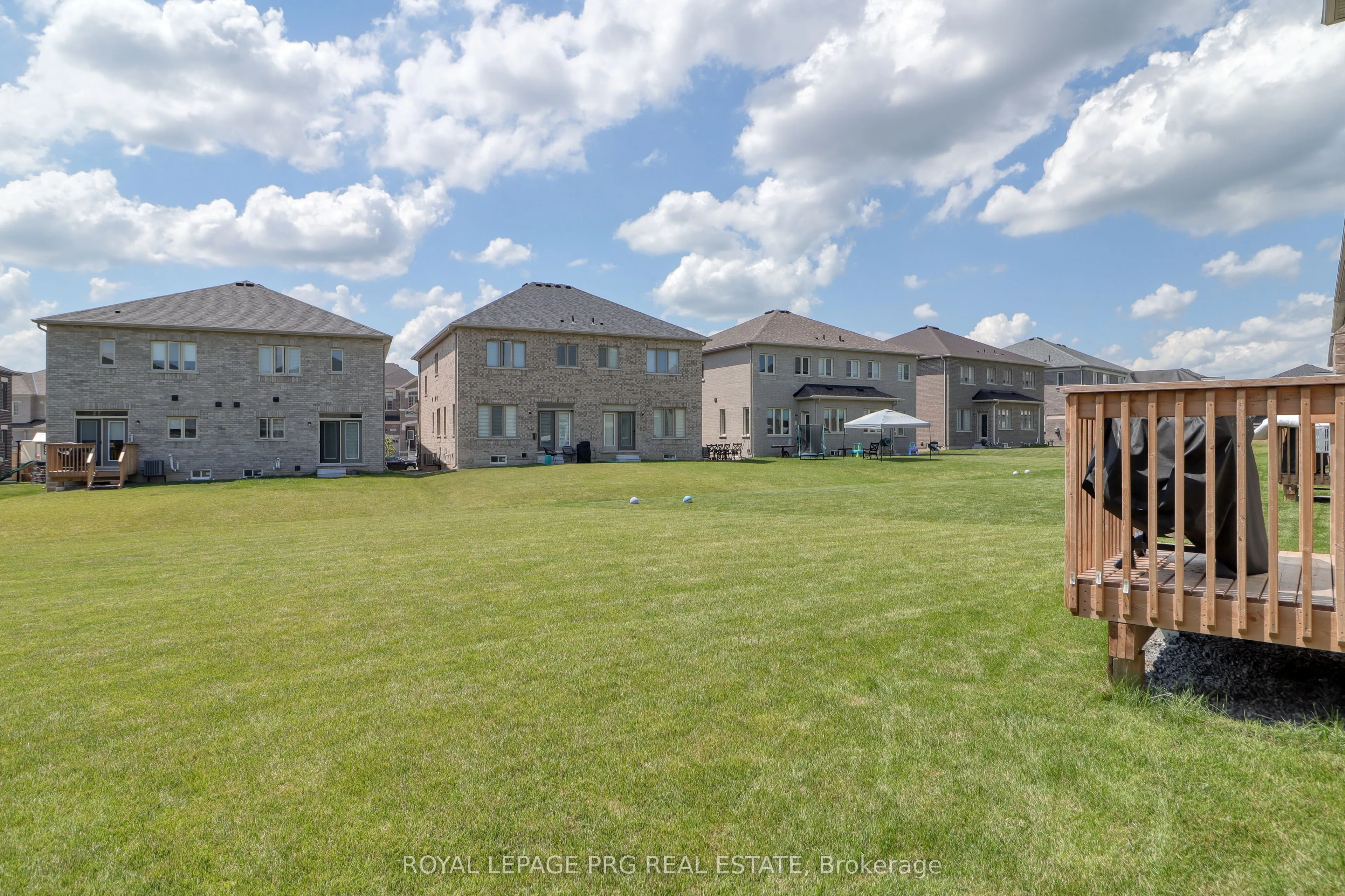 61 Cattail Crescent