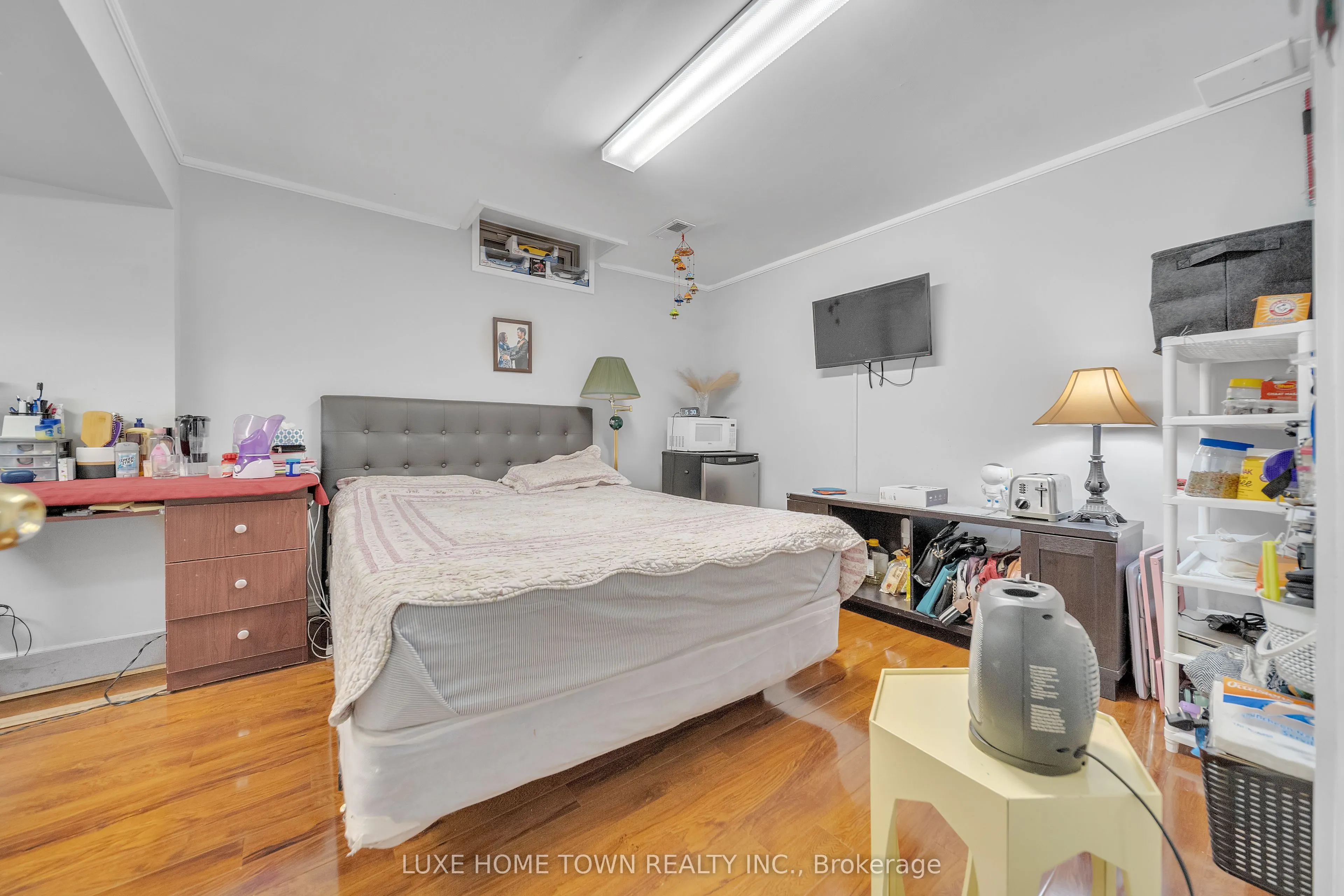 163 Stone Church Road E