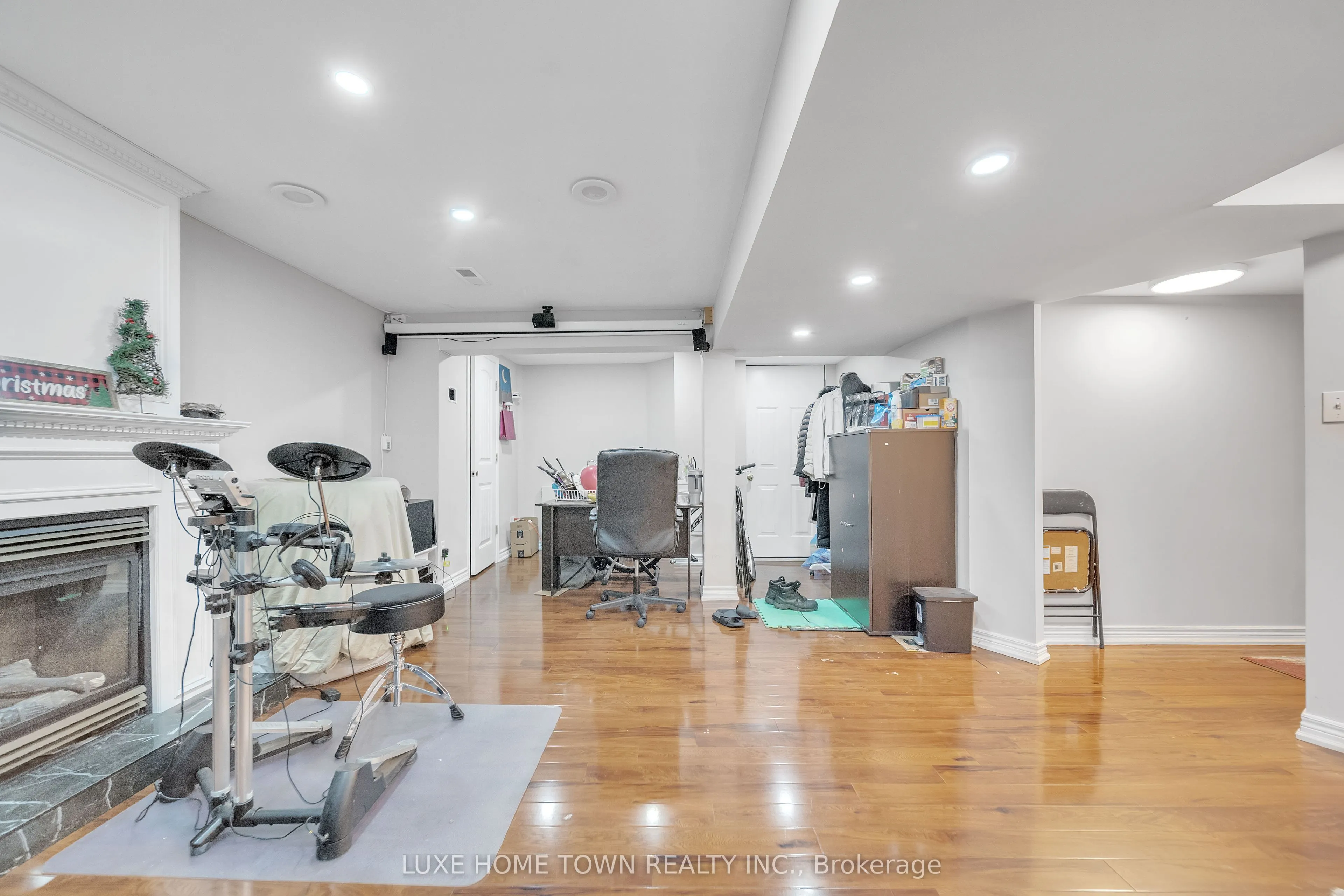 163 Stone Church Road E