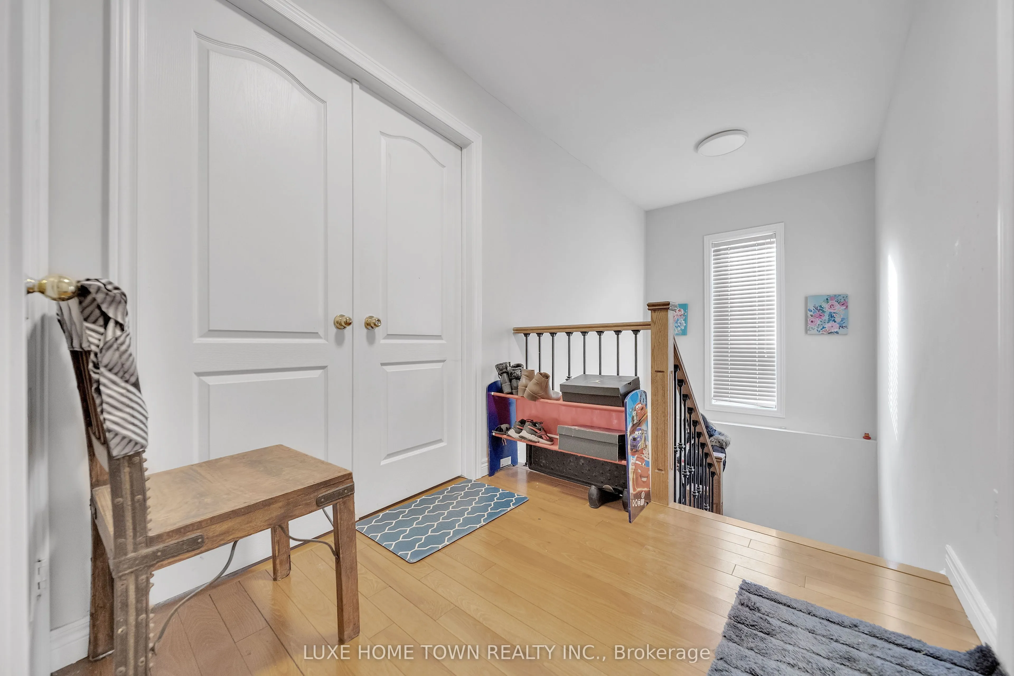 163 Stone Church Road E
