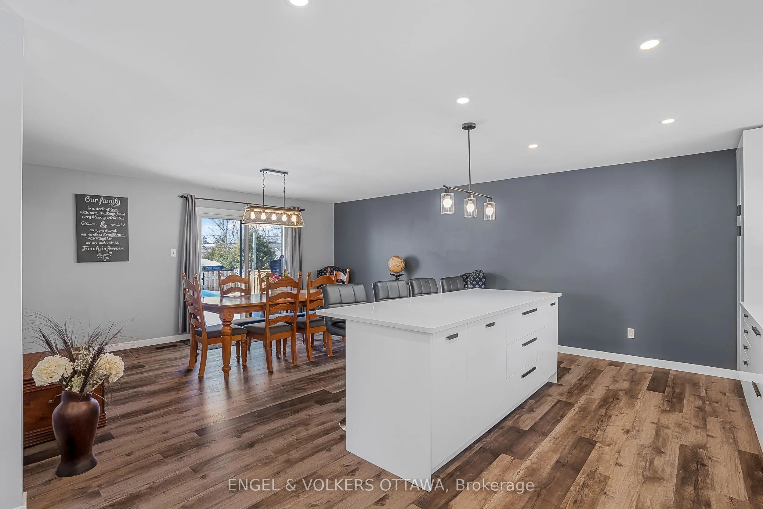 1427 Rosebella Avenue