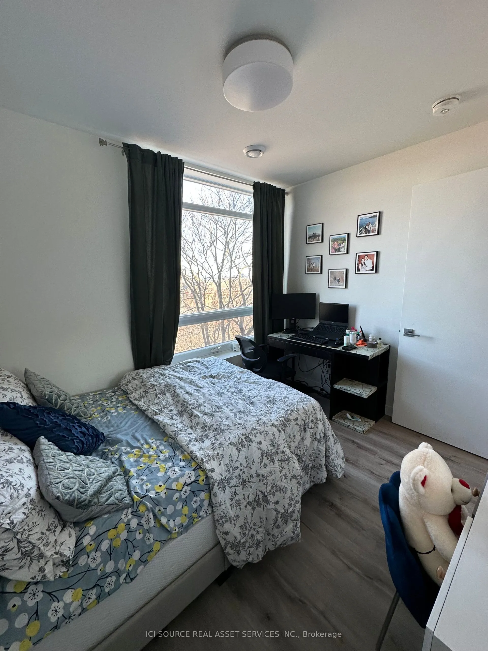 467 Charlton Avenue E, #204