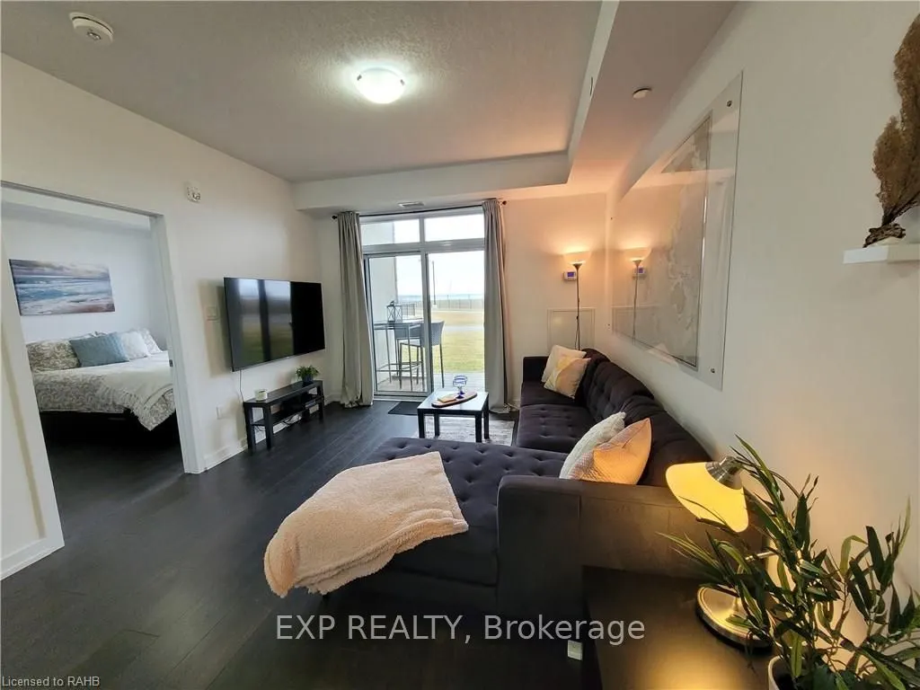 101 Shoreview Place, #106