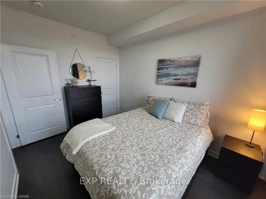 101 Shoreview Place, #106