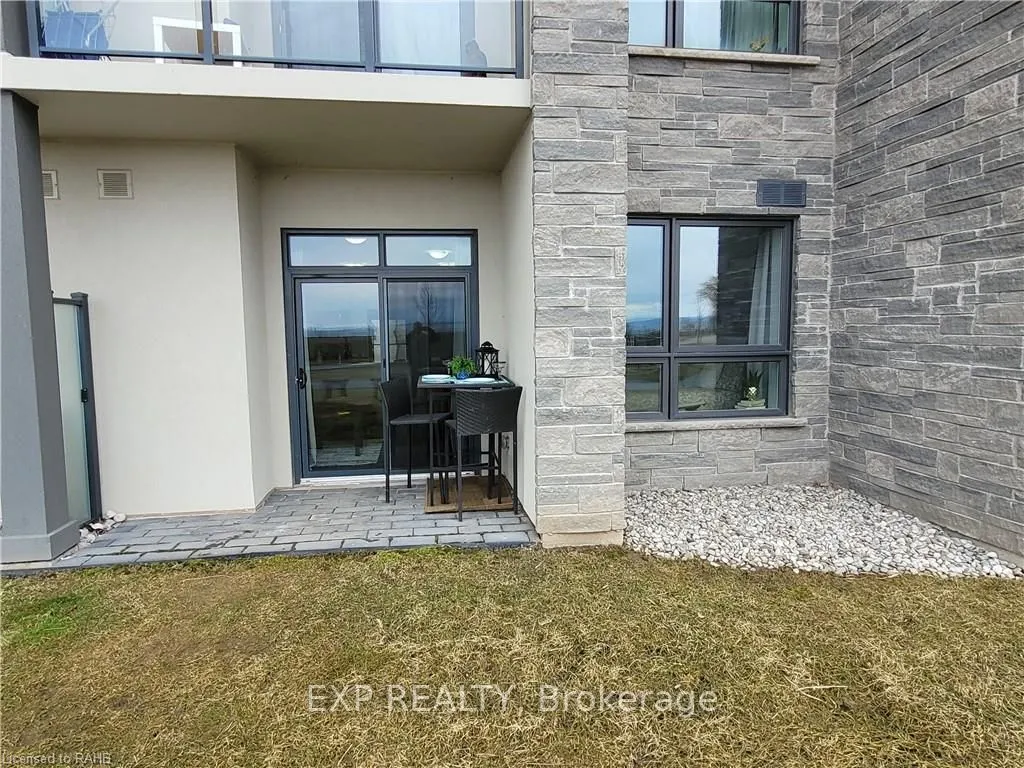 101 Shoreview Place, #106