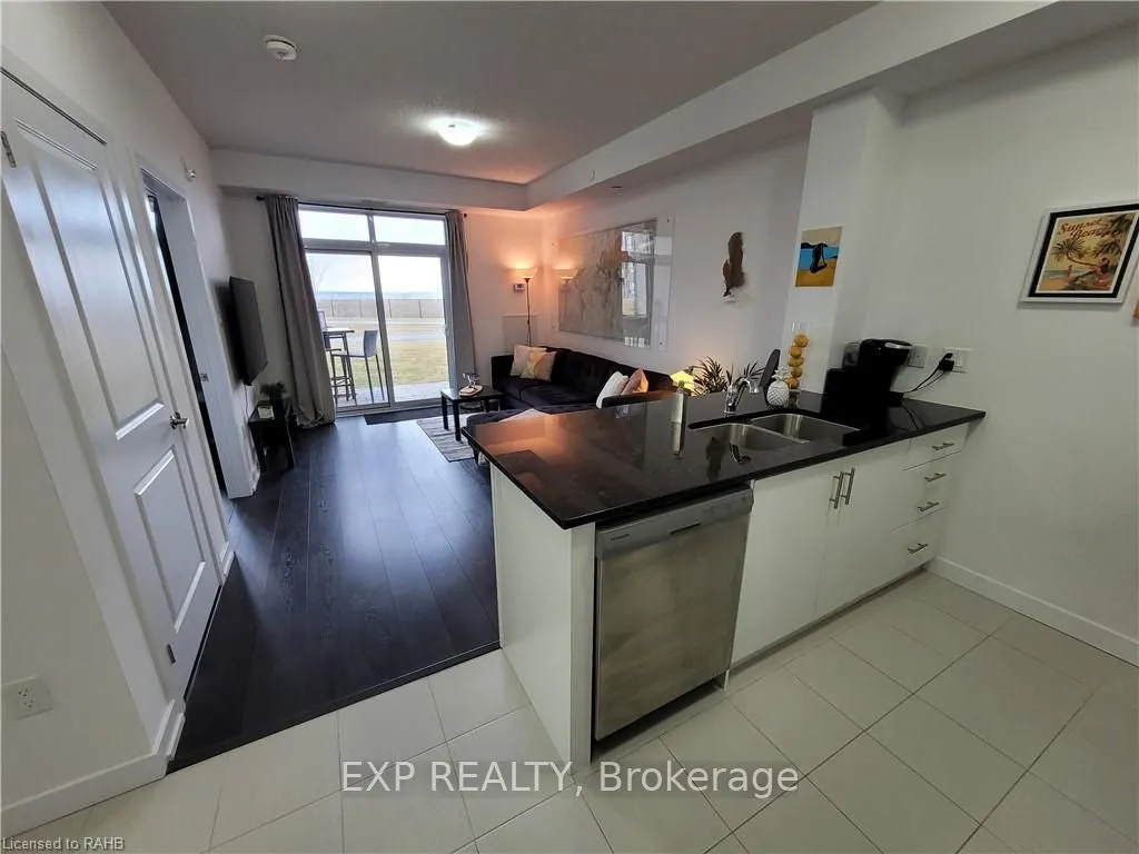 101 Shoreview Place, #106