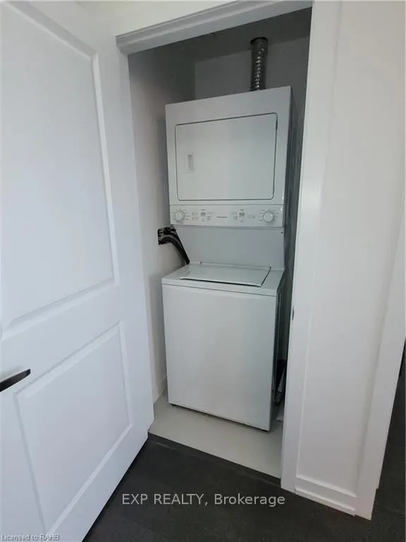 101 Shoreview Place, #106