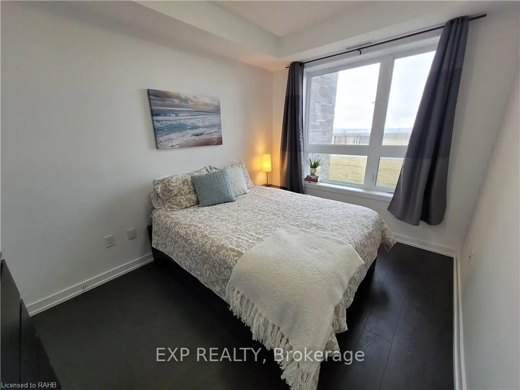 101 Shoreview Place, #106