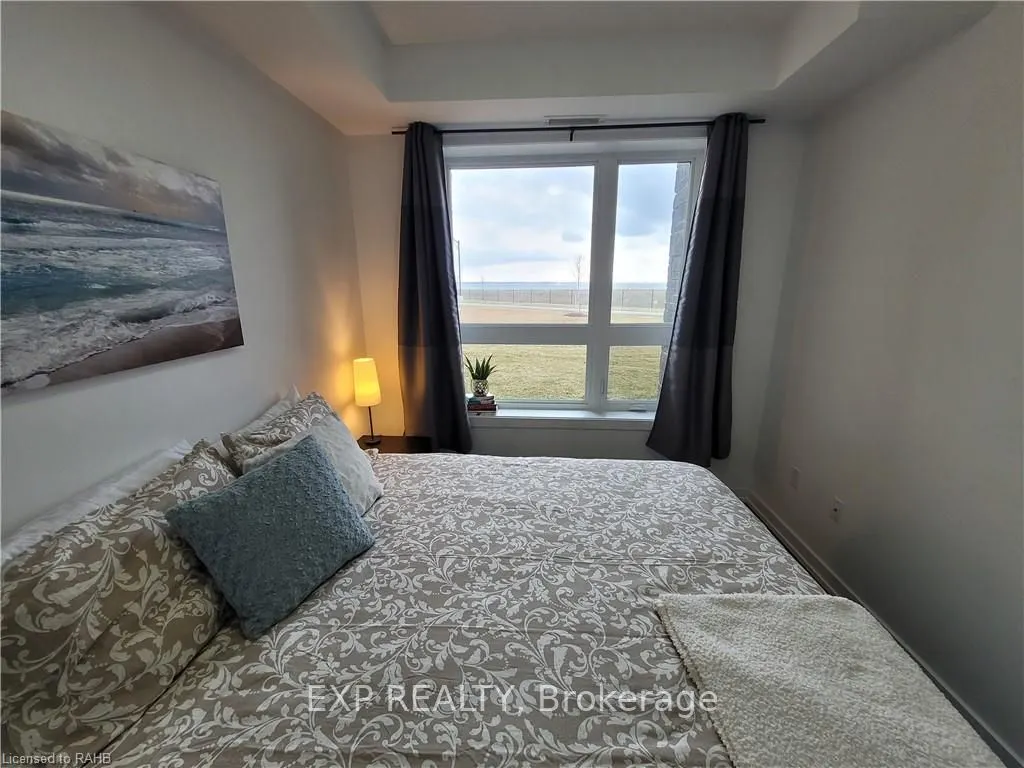 101 Shoreview Place, #106