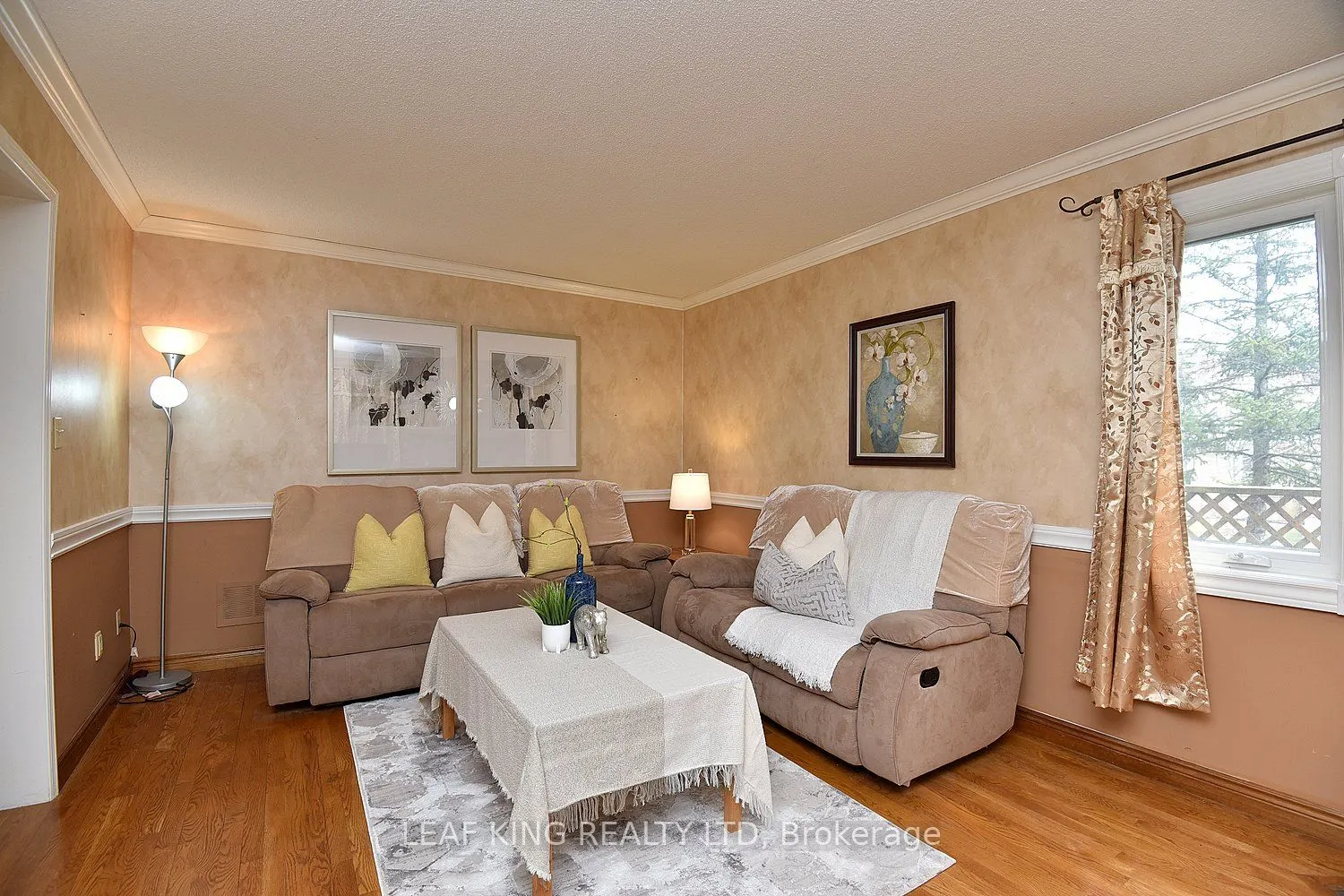 102 Huntingwood Avenue