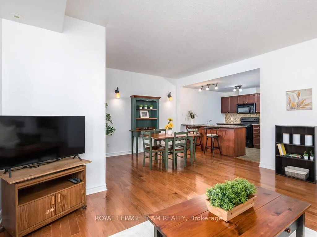 1113 Stittsville Main Street, #B