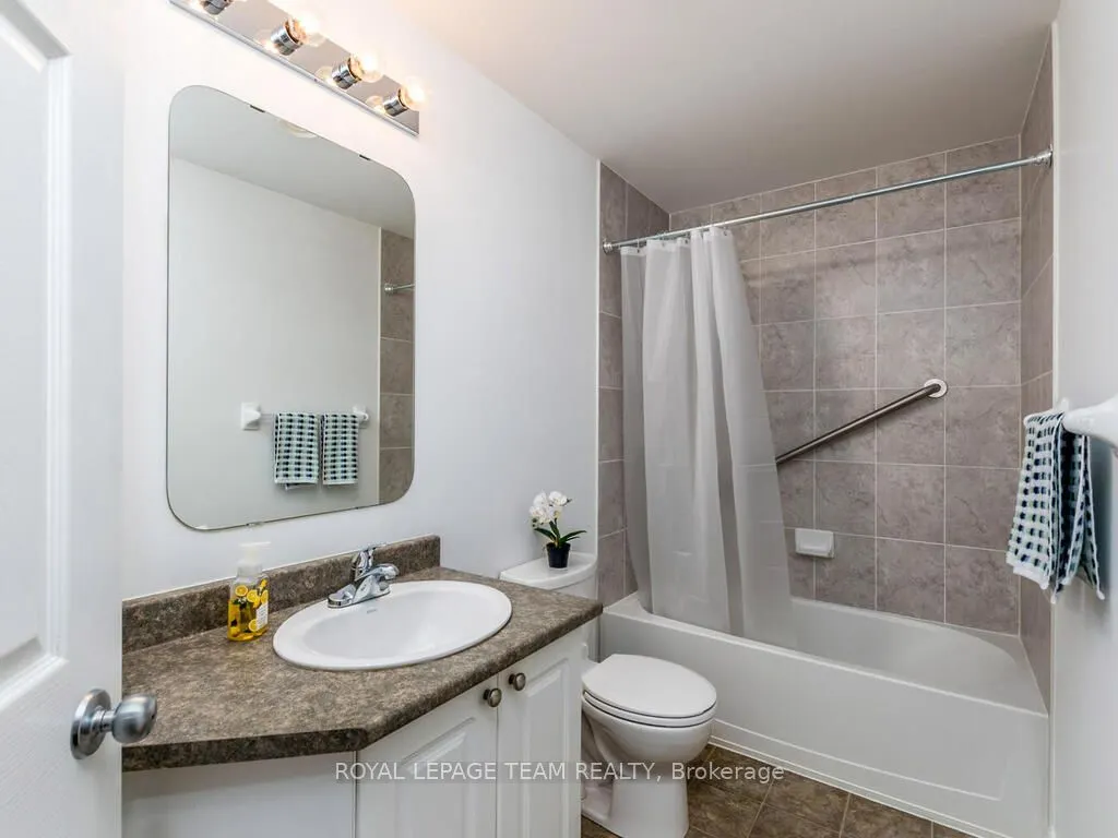 1113 Stittsville Main Street, #B