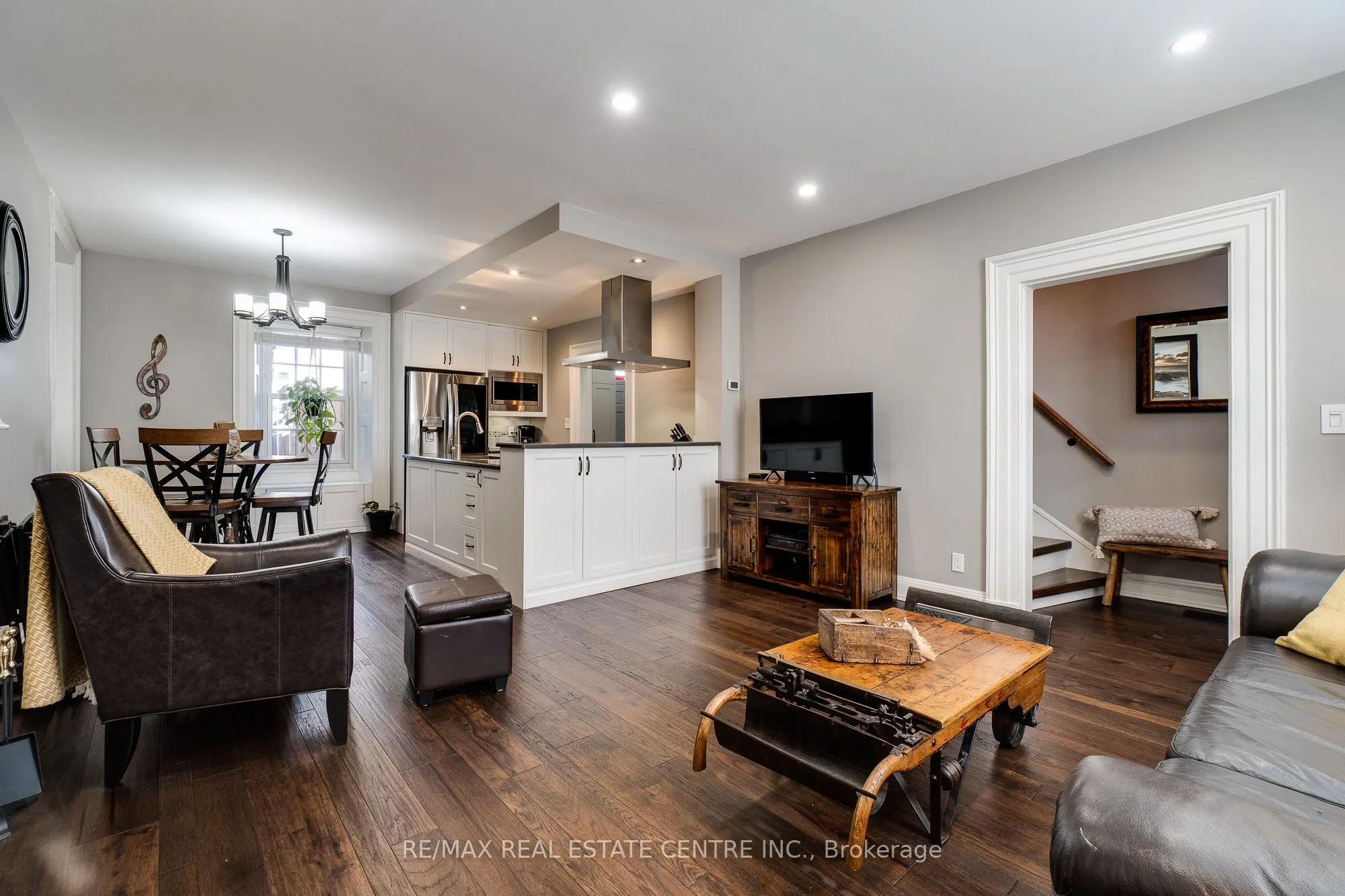 2 & 4 Warnock Street