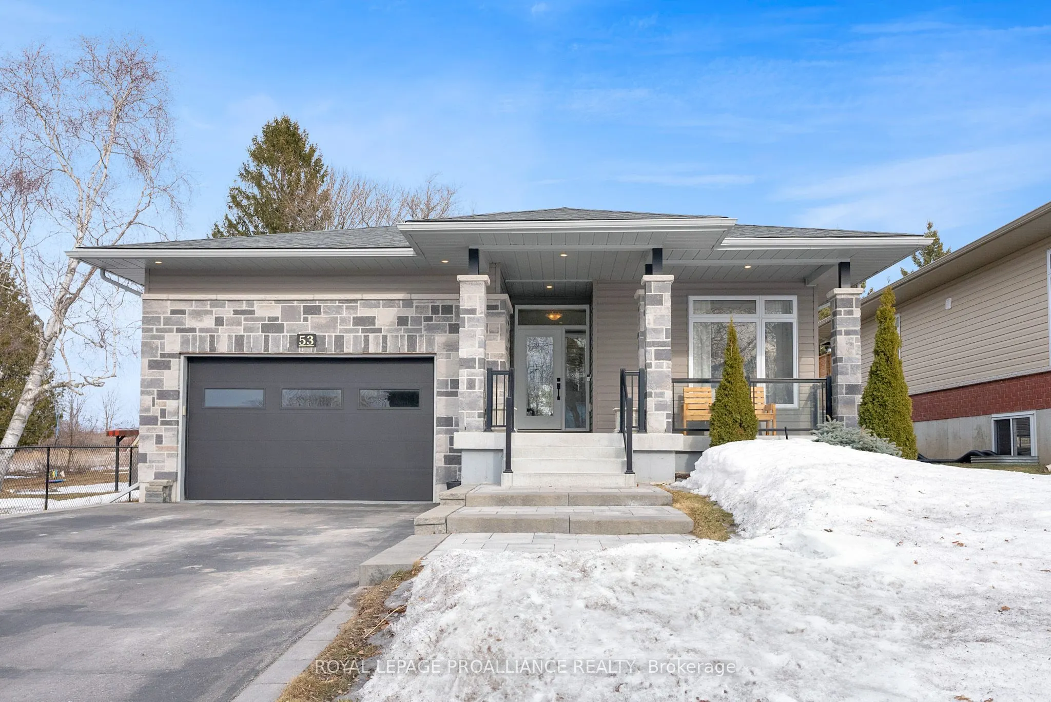 53 Elgin Street S