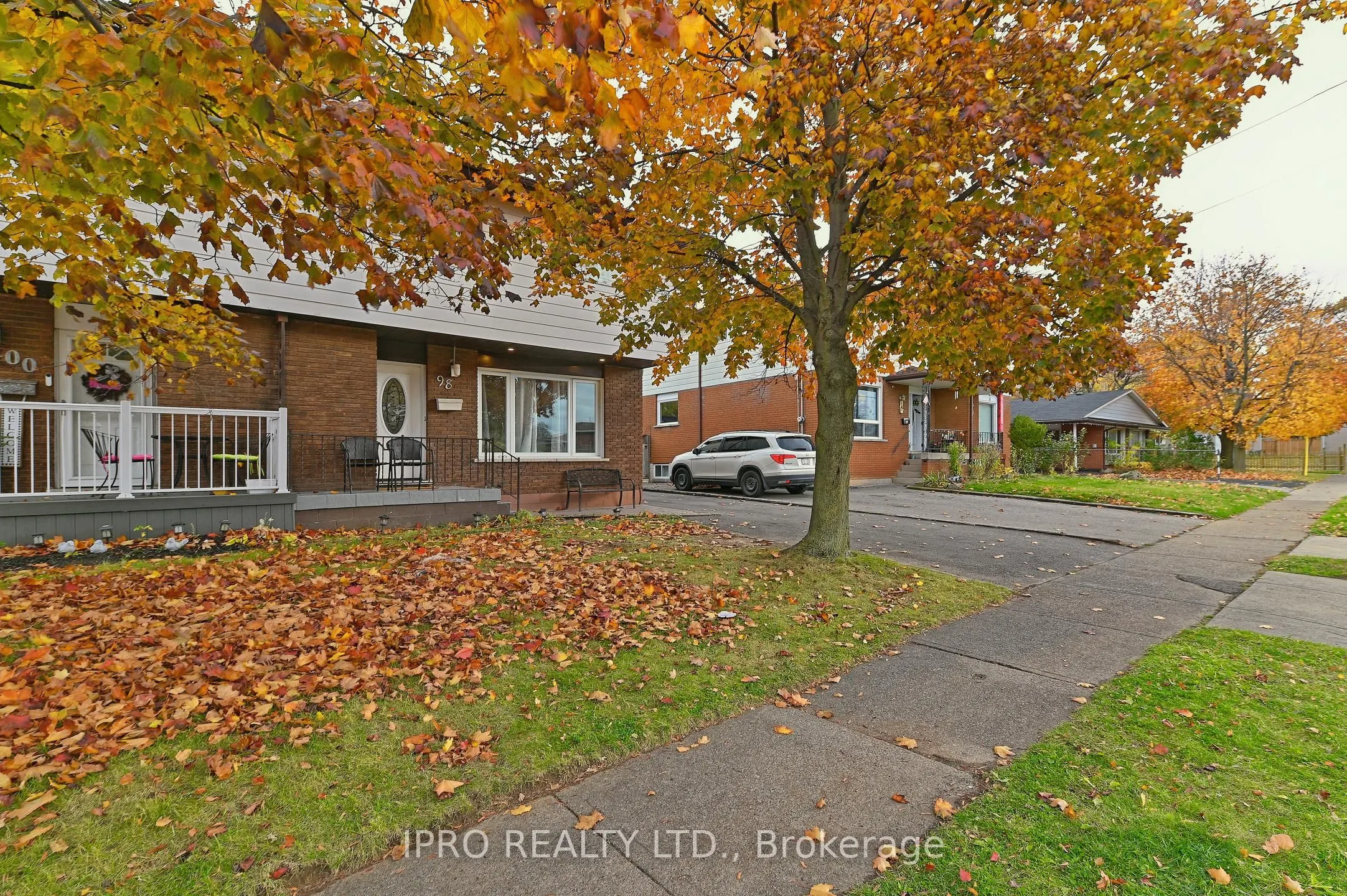 98 Riverdale Drive