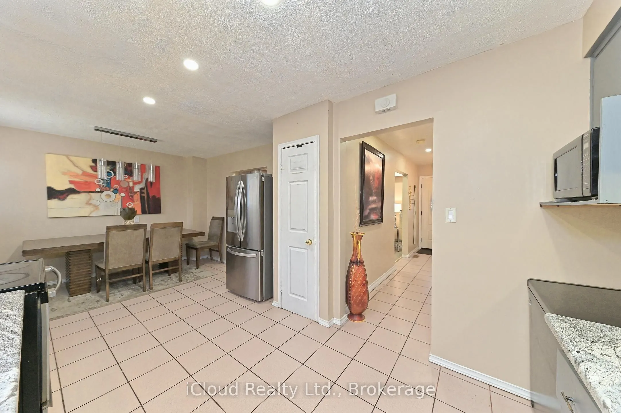 98 Riverdale Drive