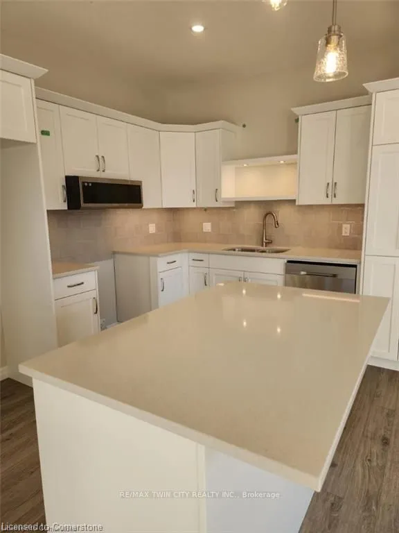 74 Keba Crescent