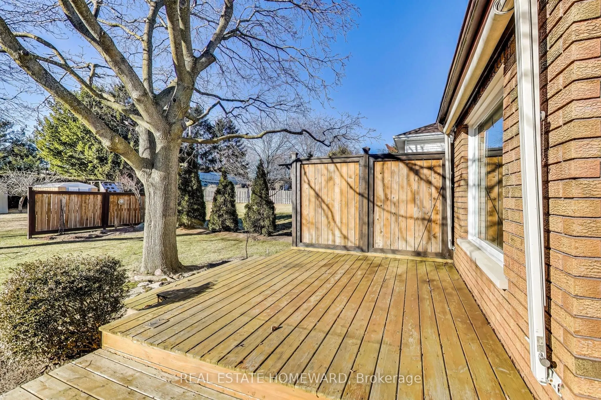 6 Hewson Drive