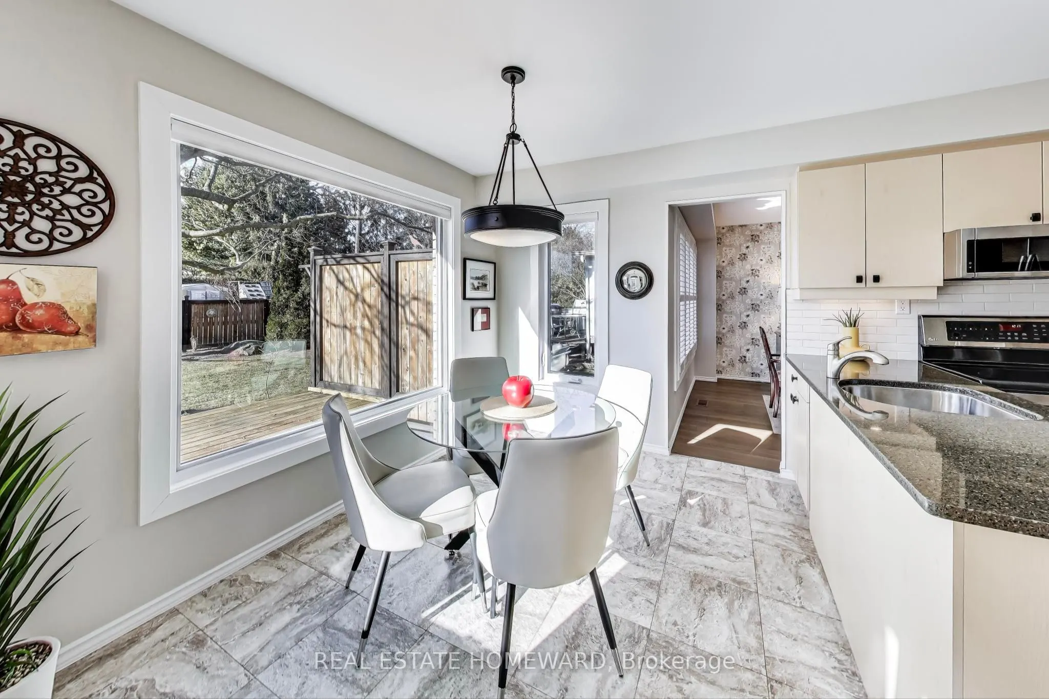 6 Hewson Drive