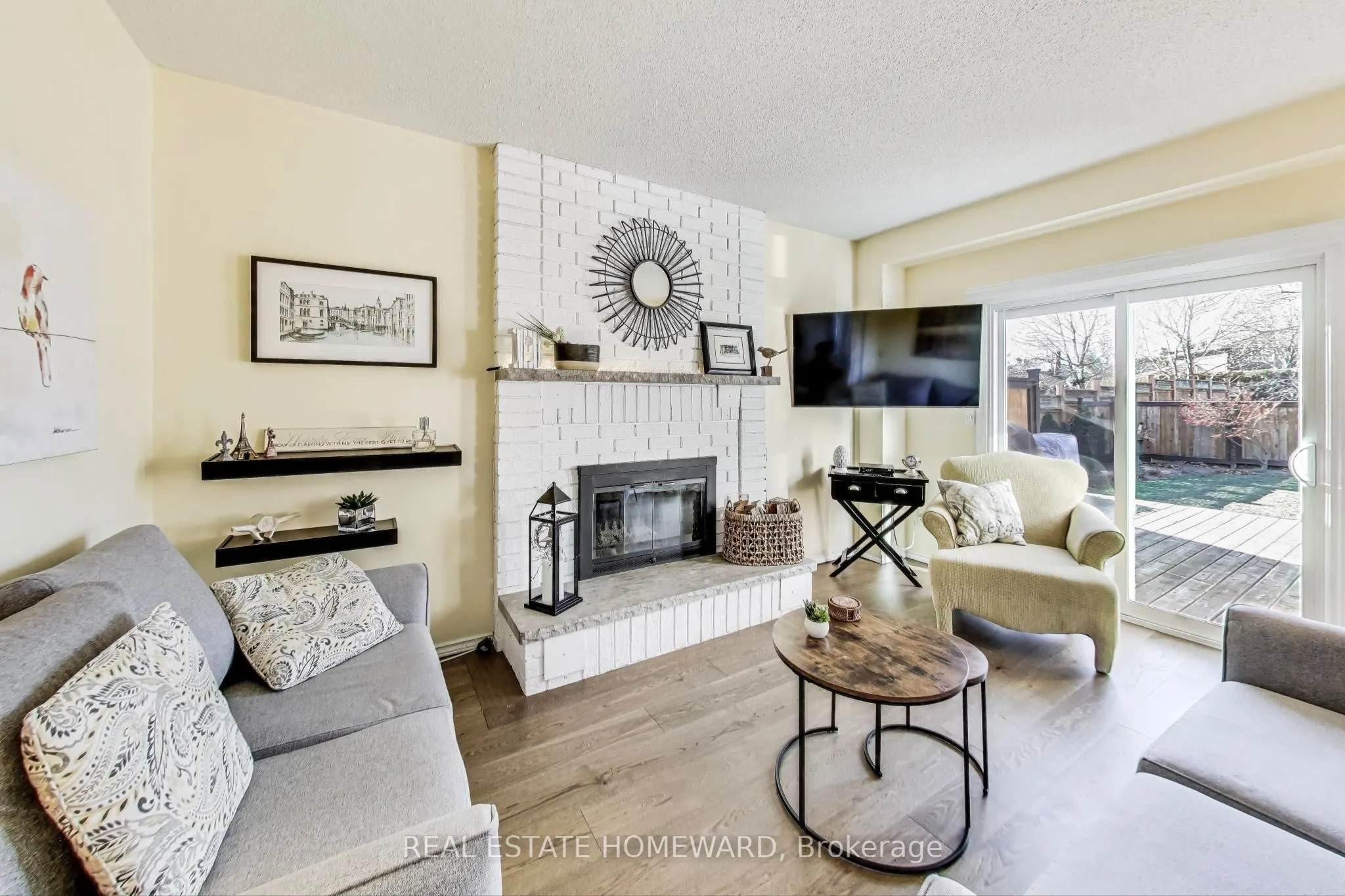 6 Hewson Drive