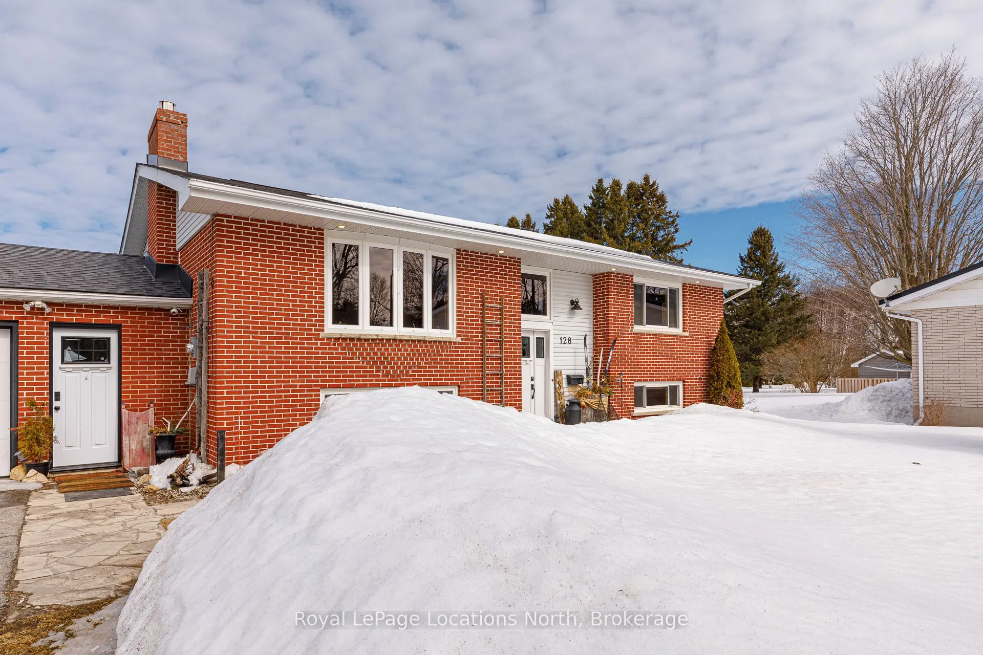 128 Montgomery Street