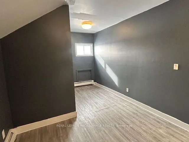 11 Private Road