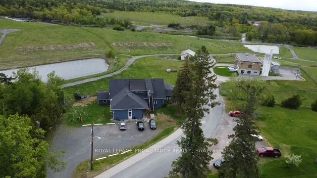 11 Private Road