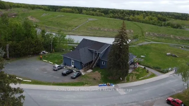 11 Private Road