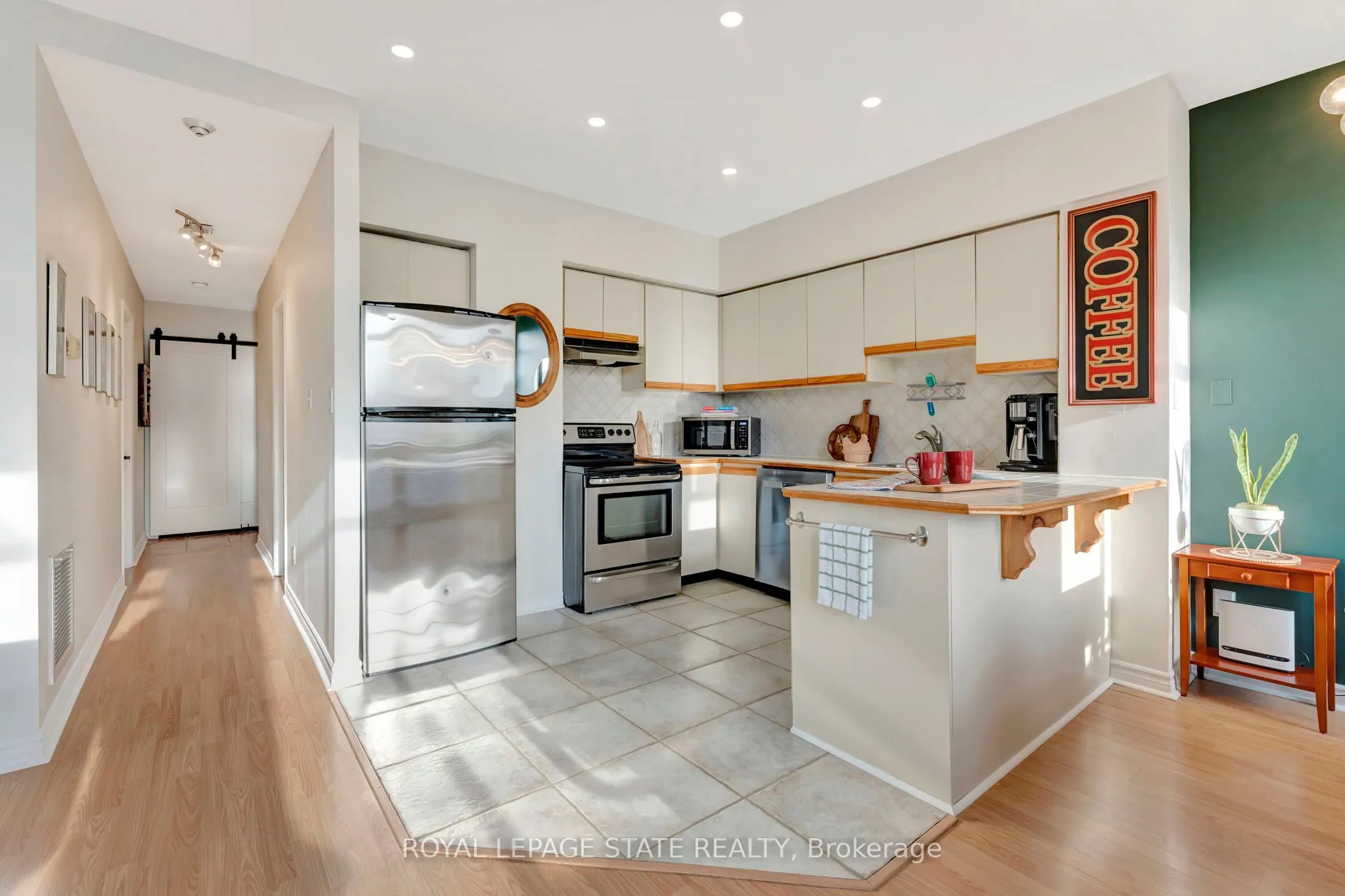 36 James Street S, #701
