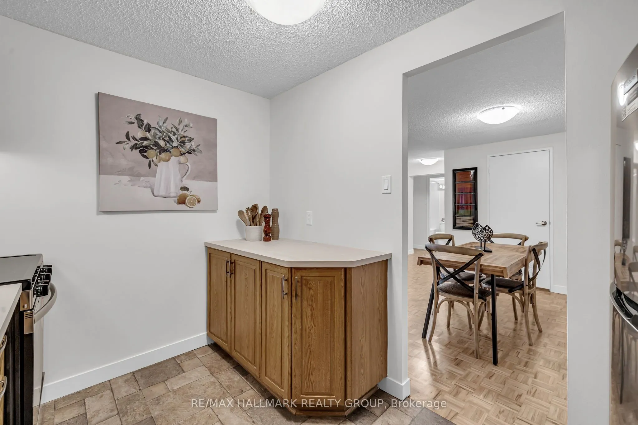 158B MCARTHUR Avenue #1906