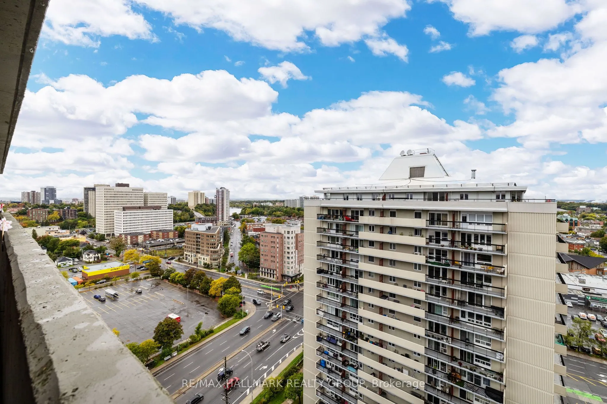 158B MCARTHUR Avenue #1906