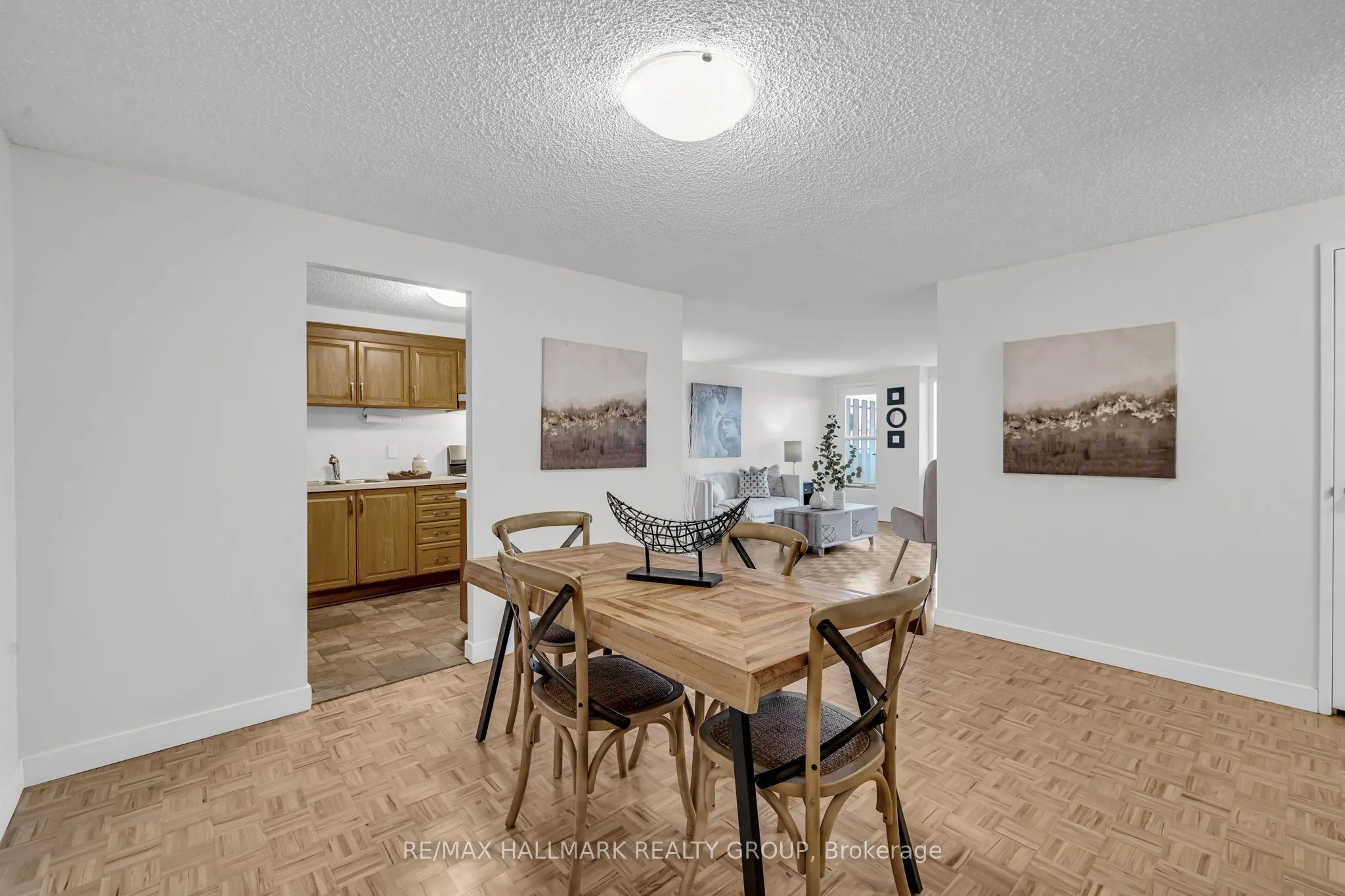 158B MCARTHUR Avenue #1906
