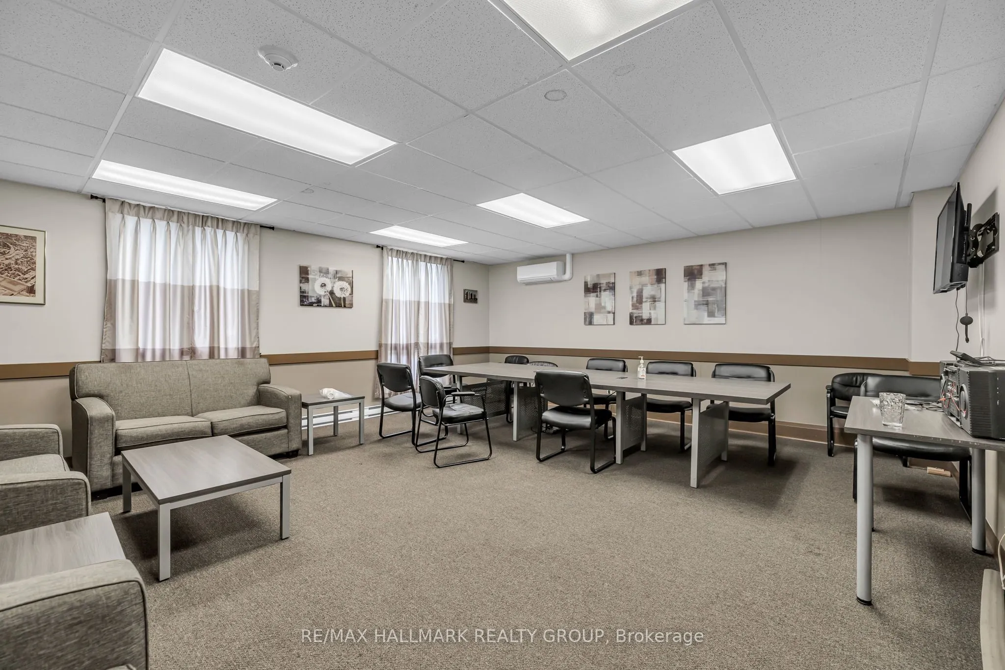 158B MCARTHUR Avenue #1906