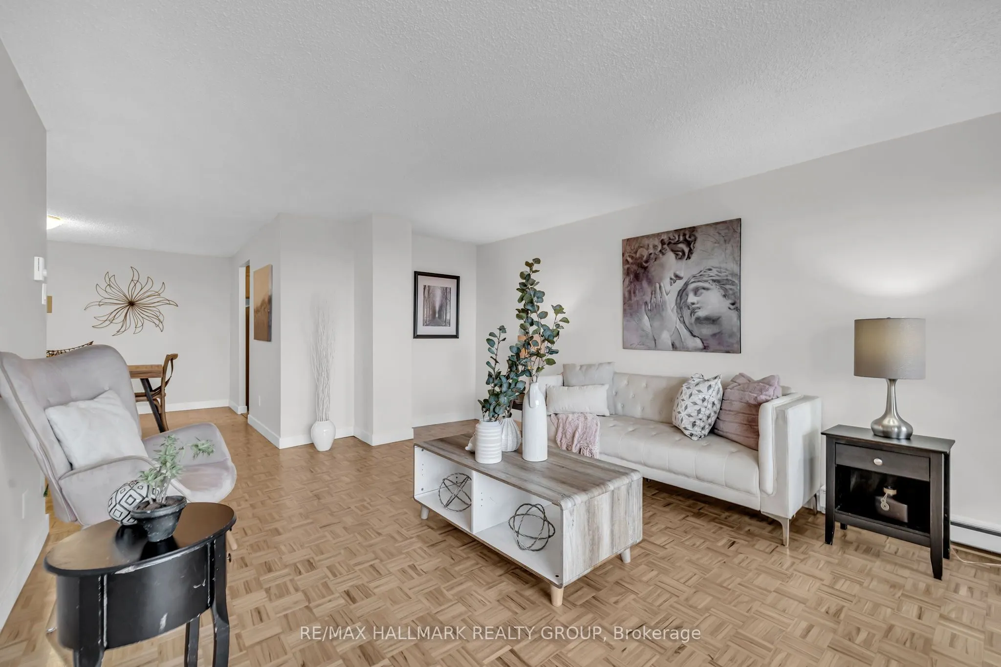 158B MCARTHUR Avenue #1906