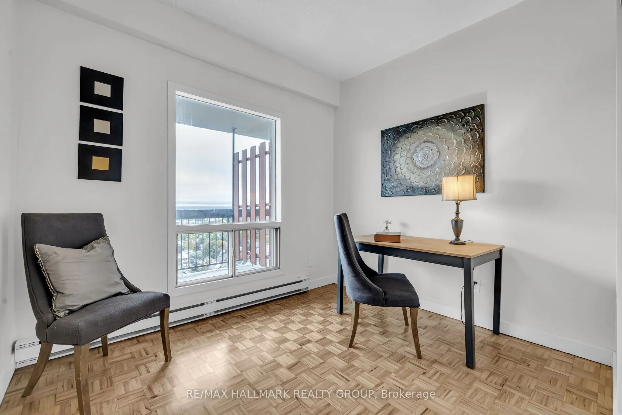 158B MCARTHUR Avenue #1906