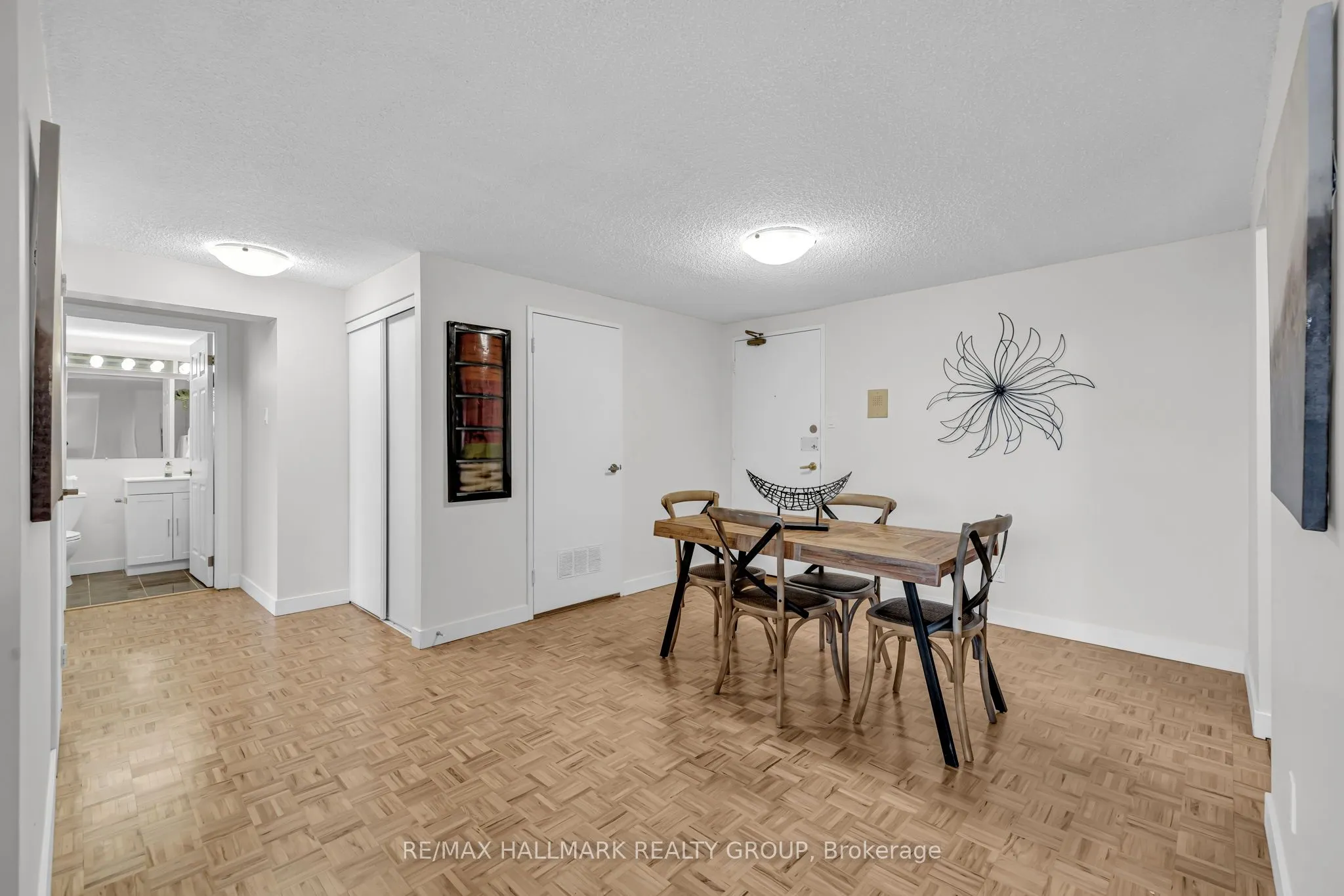 158B MCARTHUR Avenue #1906
