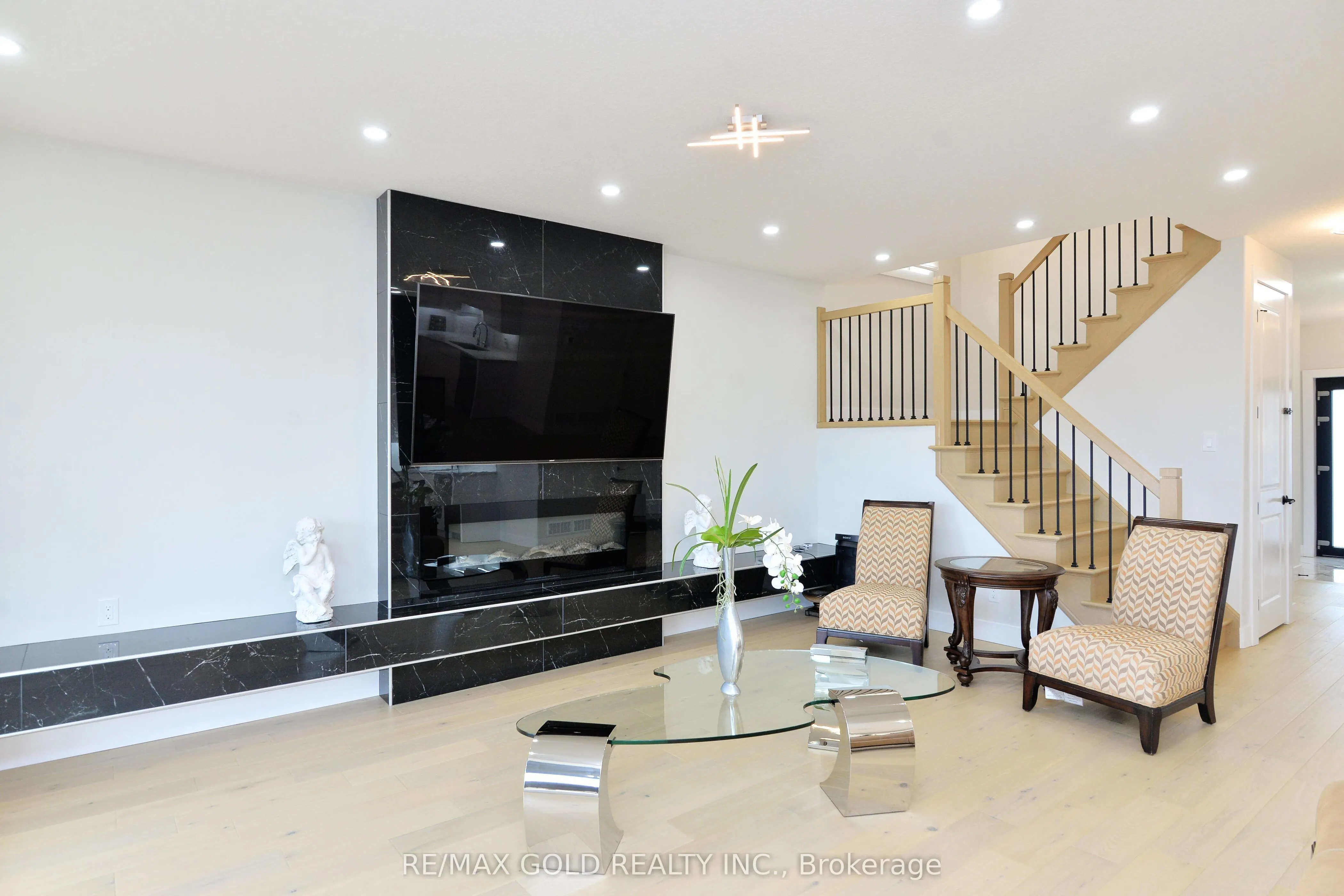 86 Grandville Circle