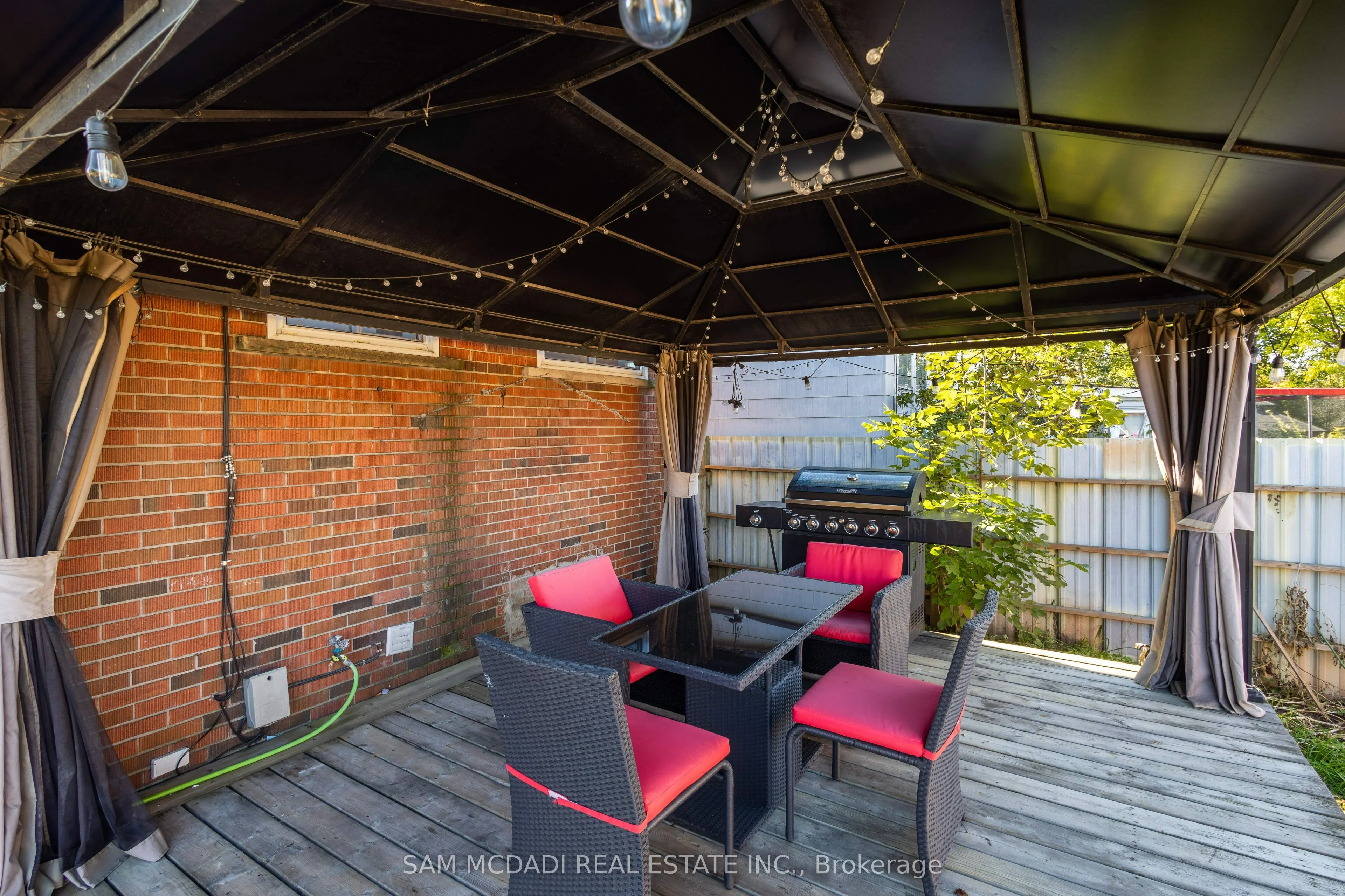 55 Allan Avenue