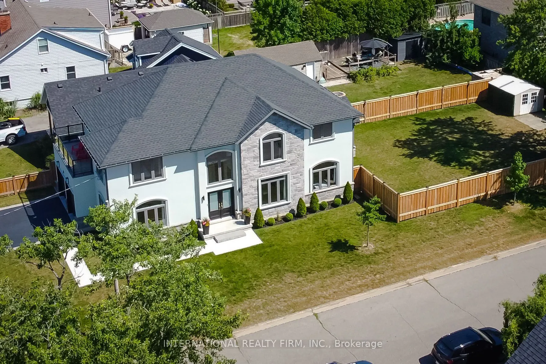 14 Lakeview Drive