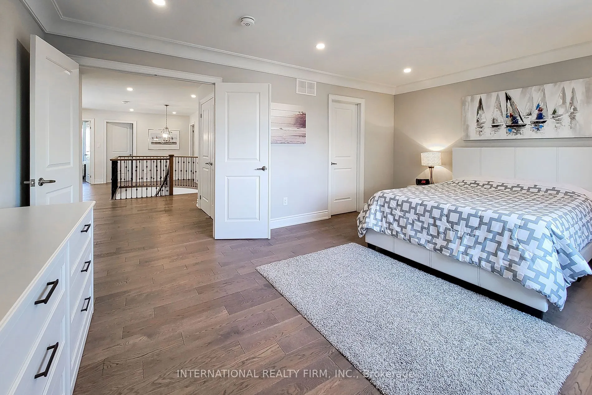 14 Lakeview Drive