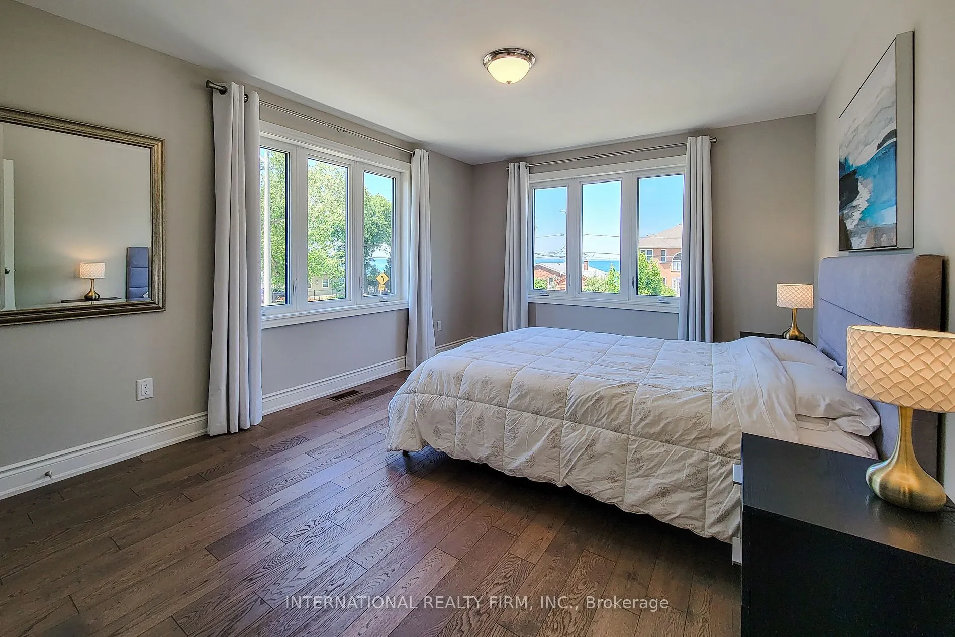 14 Lakeview Drive