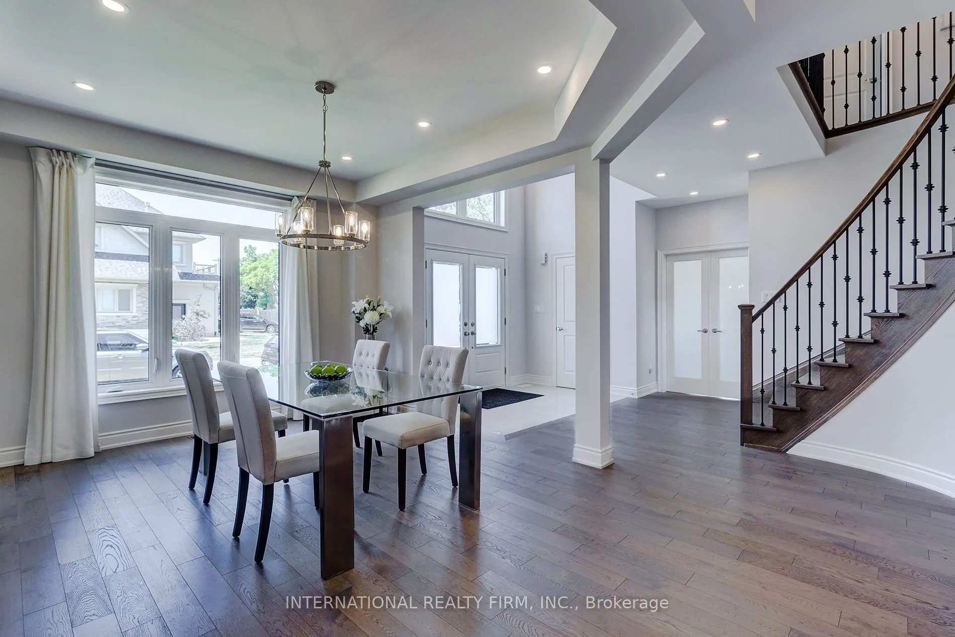 14 Lakeview Drive